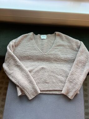 Abercrombie & Fitch Plush V-Neck Pullover in Light Taupe
